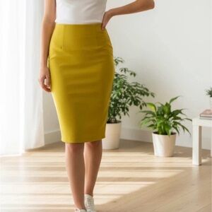 Calliope Elegant Yellow Pencil Skirt